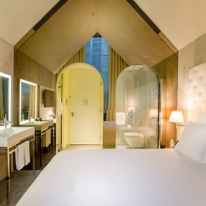 Chambre Confortable Lit Queen-Size